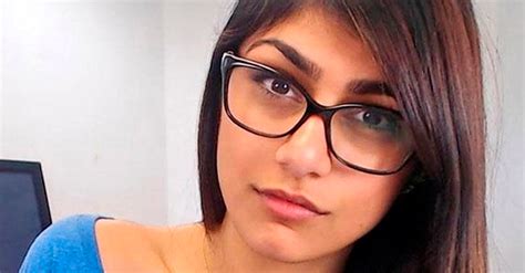 mia porno|Mia Khalifa Porn Videos 